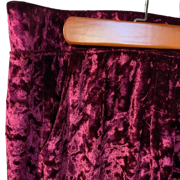 ❤️ Emma & Sam NWT Raspberry Crush Velvet Hot Pants with pockets ❤️ - Picture 4 of 6